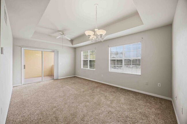 Building Photo - 1195 Villagio Cir