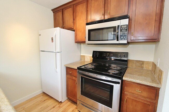 Building Photo - 4843 W Targee St