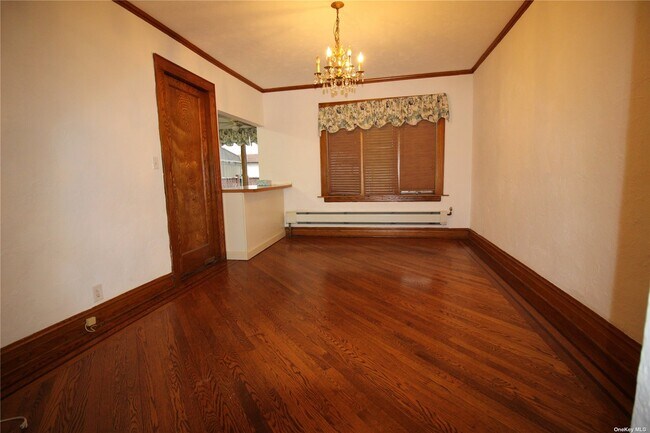 Building Photo - 88-82-88-62 62nd Dr