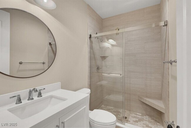 Building Photo - 74 Contrada Fiore Dr