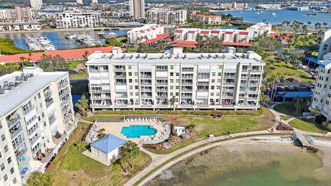 Building Photo - 7902 Sailboat Key Blvd S