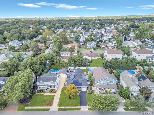 Building Photo - 2327 Cleveland St