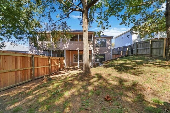 Building Photo - 2915 E Sterling Ct