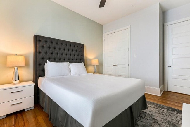 Building Photo - 1222 Carondelet St