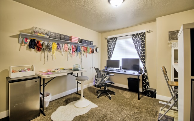 Building Photo - 3 bedroom 2.5 bath in Spanish Fork