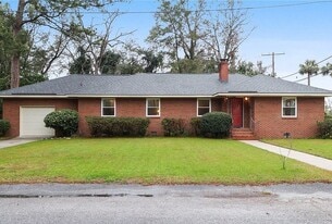 Building Photo - 3120 Fennel St