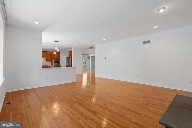 Building Photo - 50 Greylynne Dr