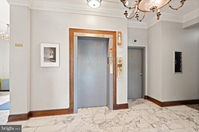 Building Photo - 1325 13th St NW