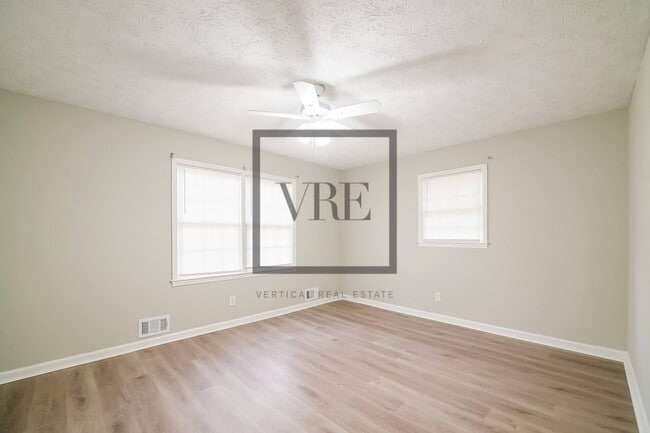 Building Photo - 4681 E Glen Ridge Cir