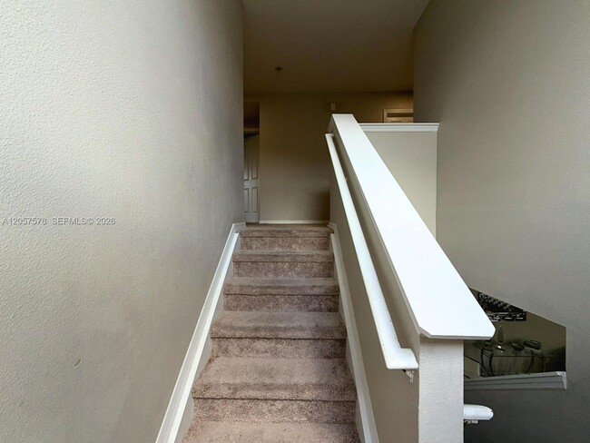 Building Photo - 233 Aldridge Ln
