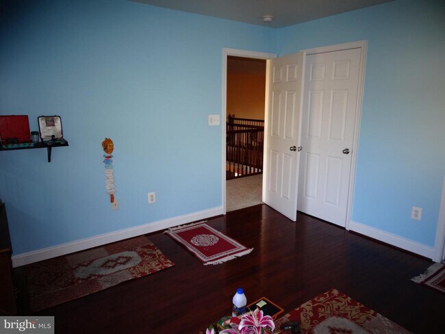 Building Photo - 6453 Swimmer Row Way