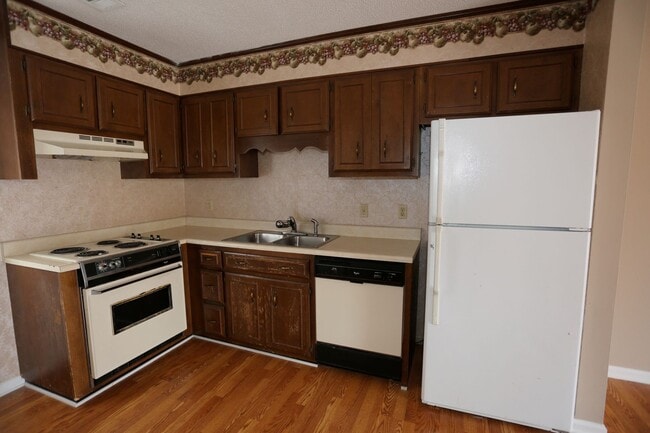 Building Photo - 140 Lanier Dr
