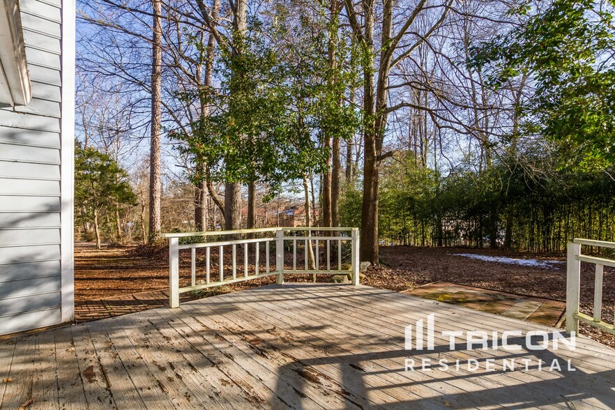 Building Photo - 10723 Spruce Knob Ln