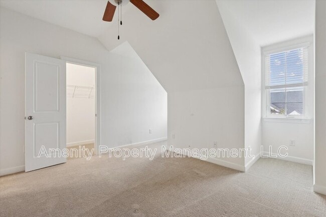 Building Photo - 103 Carrington Ln