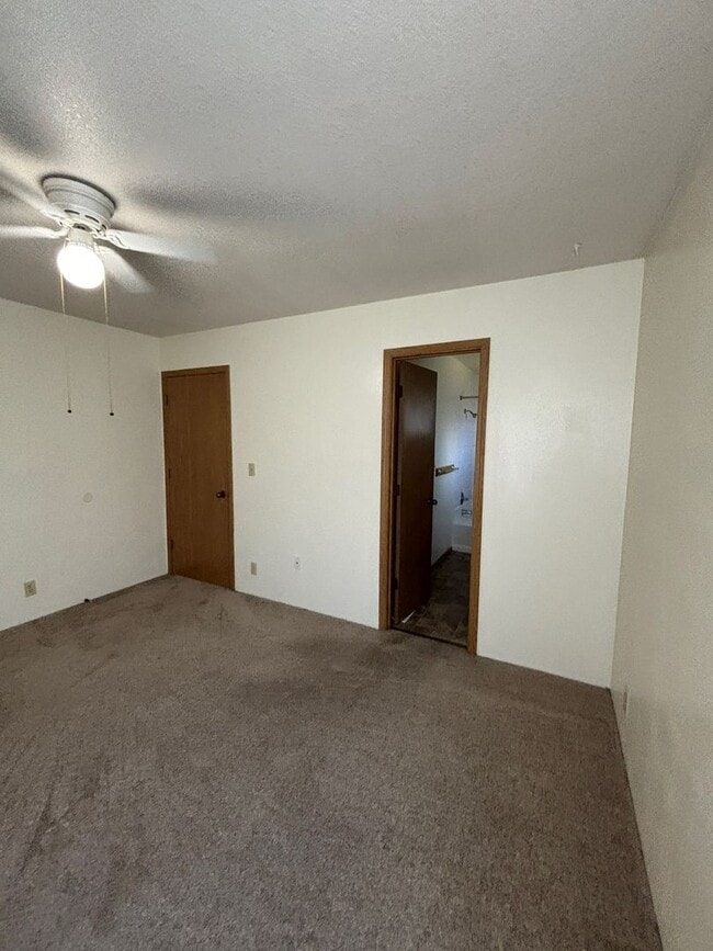 Building Photo - 2307 E O Ct