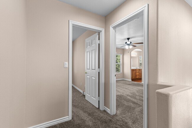 Building Photo - NW!! GATED!! Playground!!!Low maintenance ...