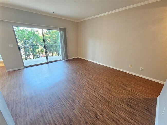 Building Photo - 6000 Shepherd Mountain Cove