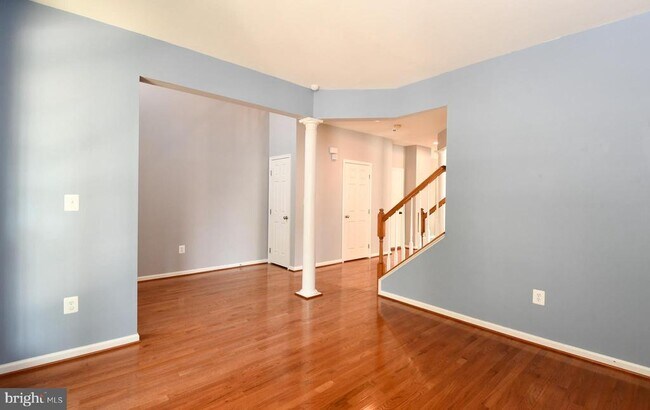 Building Photo - 1007 Wright Ct