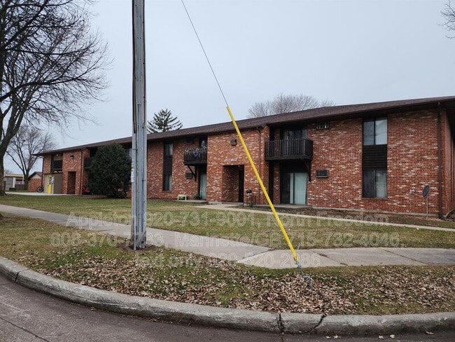 Building Photo - 109 E Mitchell Ave