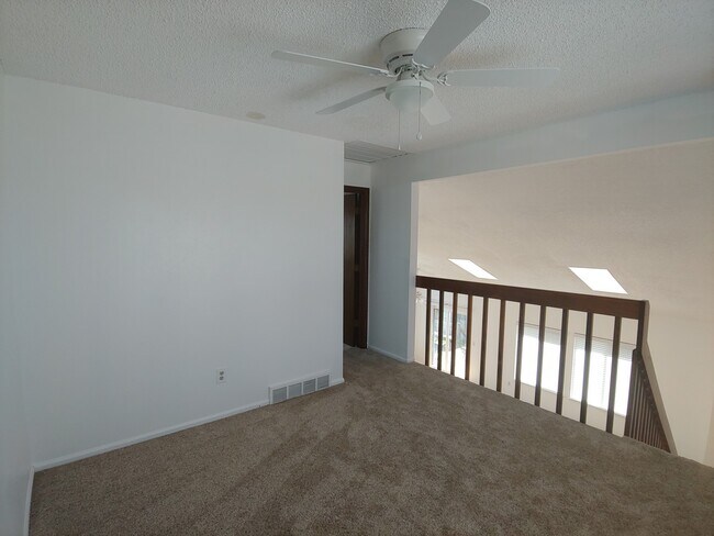 Building Photo - 2340 E Cherrywood Dr