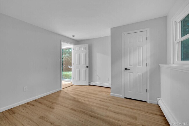 Building Photo - 94 Jessen Pl