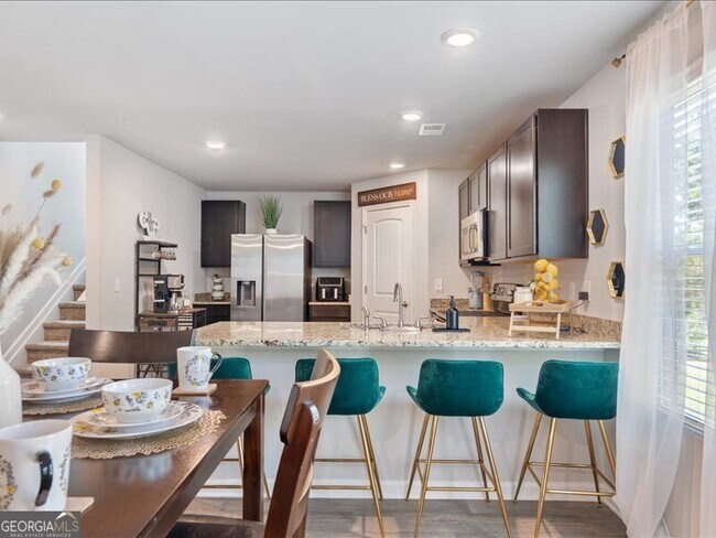 Building Photo - 174 Goodall Woods Dr