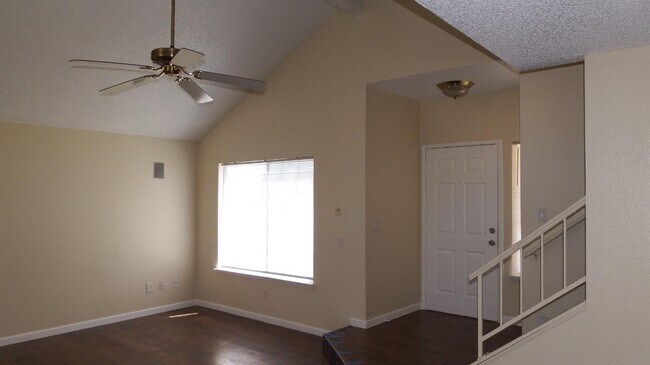 Building Photo - 7808 Walnut Grove Ct