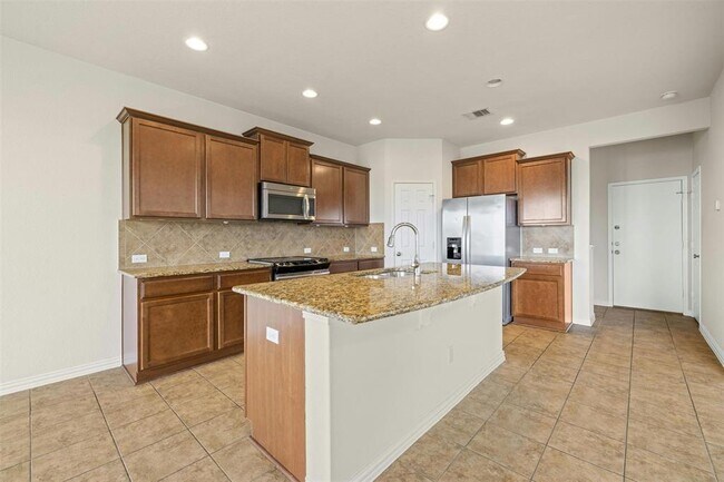 Building Photo - 16020 Hampton Bliss Trce