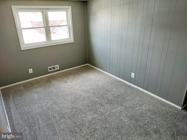 Building Photo - 7862 Kentley Rd