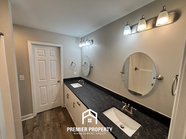 Building Photo - Charming 3BR Home with Vaulted Ceilings, Stainless Steel Kitchen & Fenced Yard in Odenville