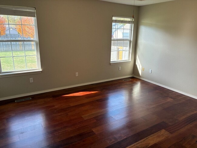 Building Photo - Beautiful 3 bedroom home - Ozark, MO