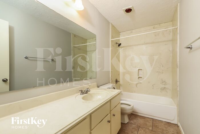 Building Photo - 10715 Kirkvale Dr