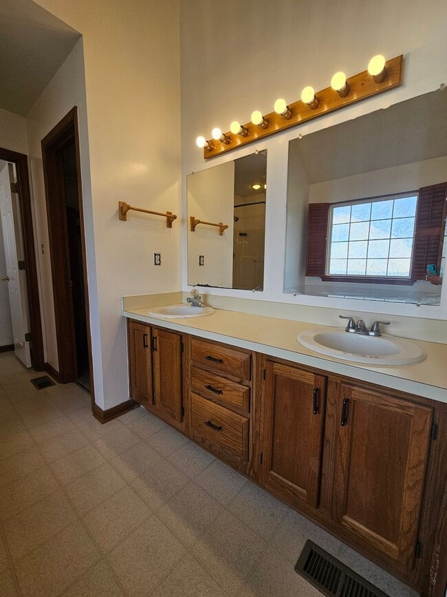 Building Photo - Moyock, NC