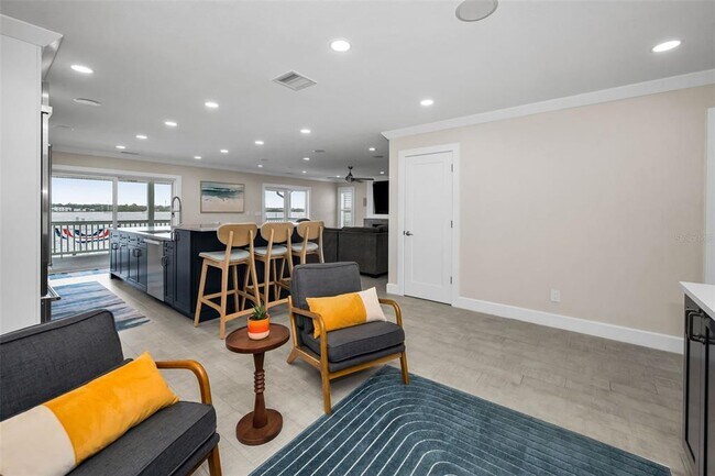 Building Photo - 804 Bay Point Dr