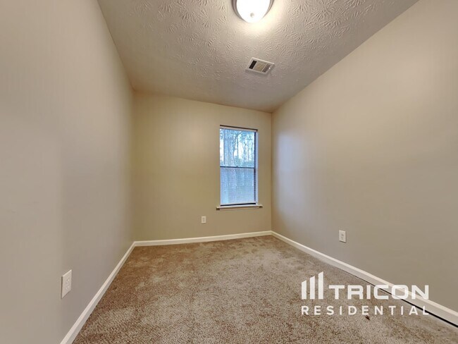 Building Photo - 2921 Eastland Way
