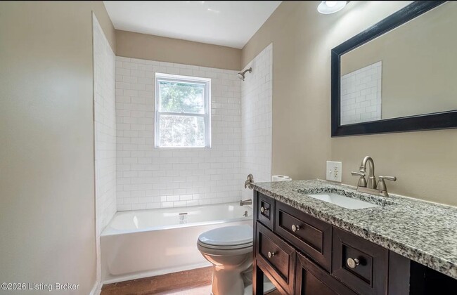 Building Photo - 4015 Valley View Dr