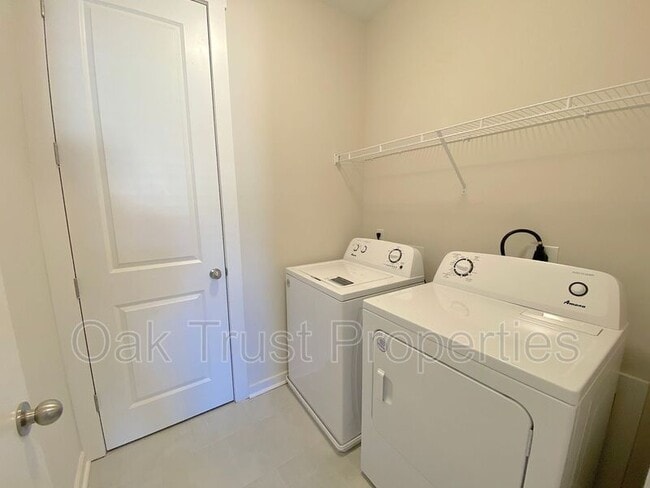Building Photo - 125 Summer Tanager Dr