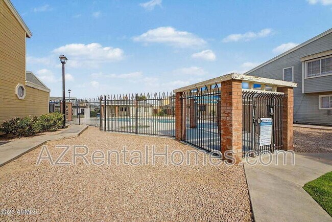 Building Photo - 6308 S 69th Glen