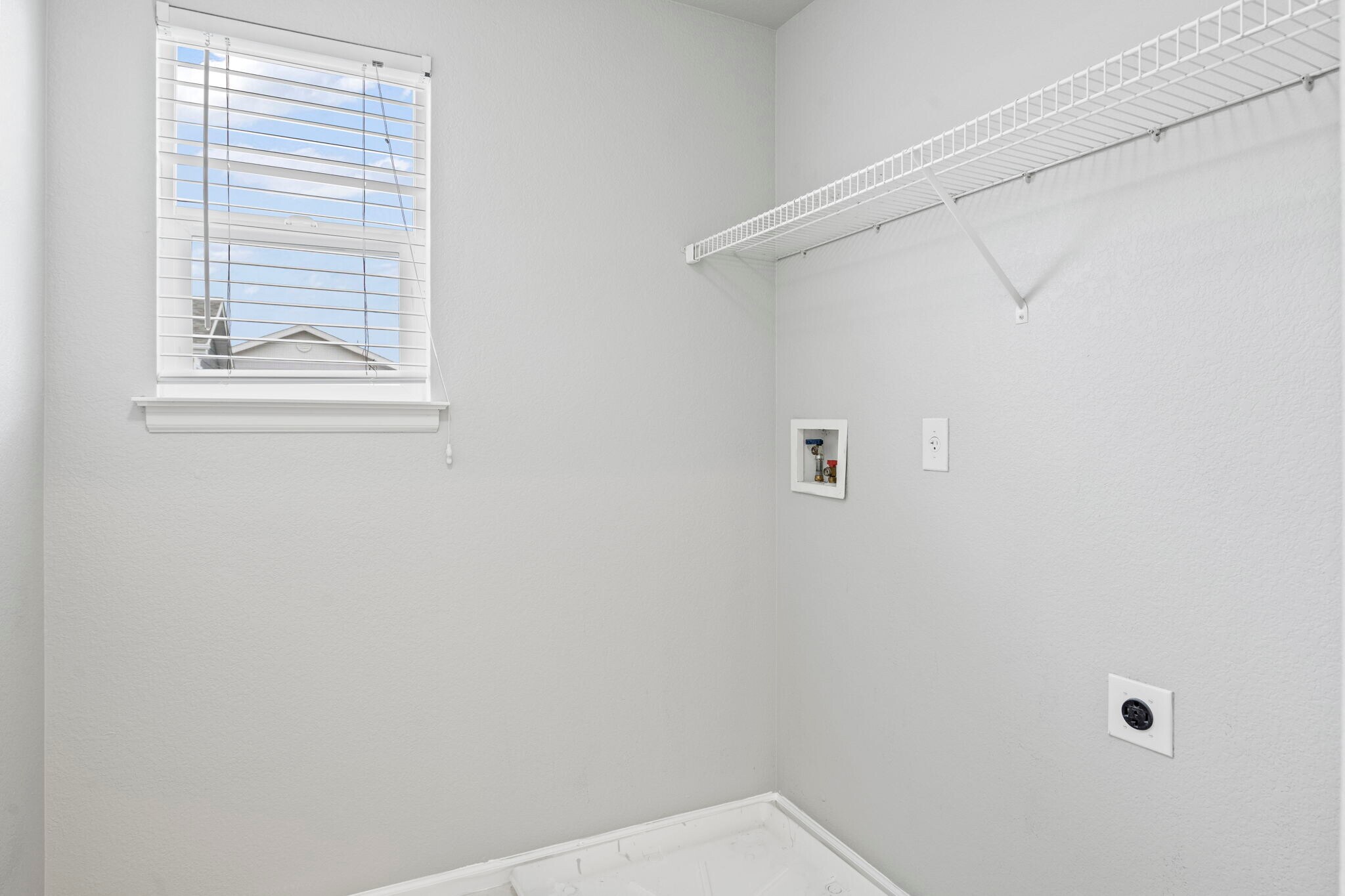 Building Photo - 637 N 48th Ave