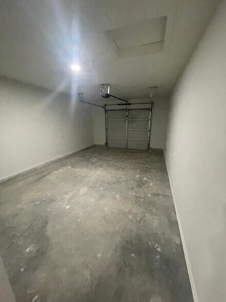 Building Photo - 223 S Fairland Ave