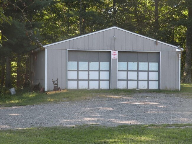 Building Photo - 618 Bean River Rd