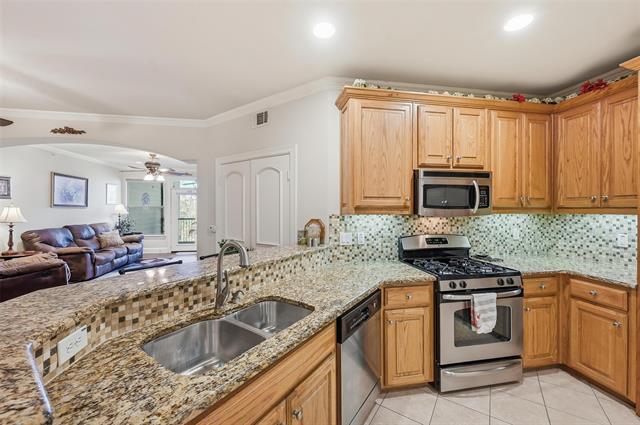 Building Photo - 500 Water's Edge Drive