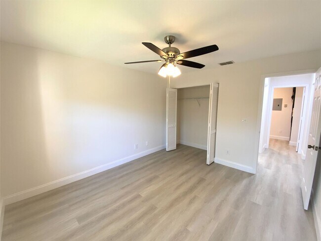 Building Photo - 776 Landover Cir
