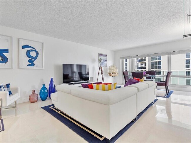 Building Photo - 3400 Galt Ocean Dr