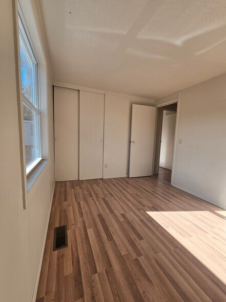 Building Photo - 168 Sackett Rd