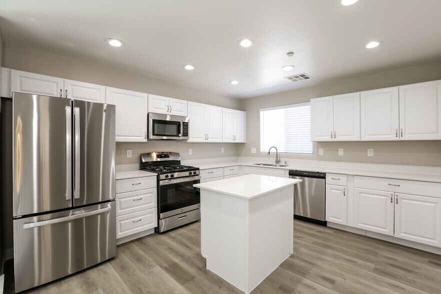 Building Photo - 4761 Saville Garden Ct