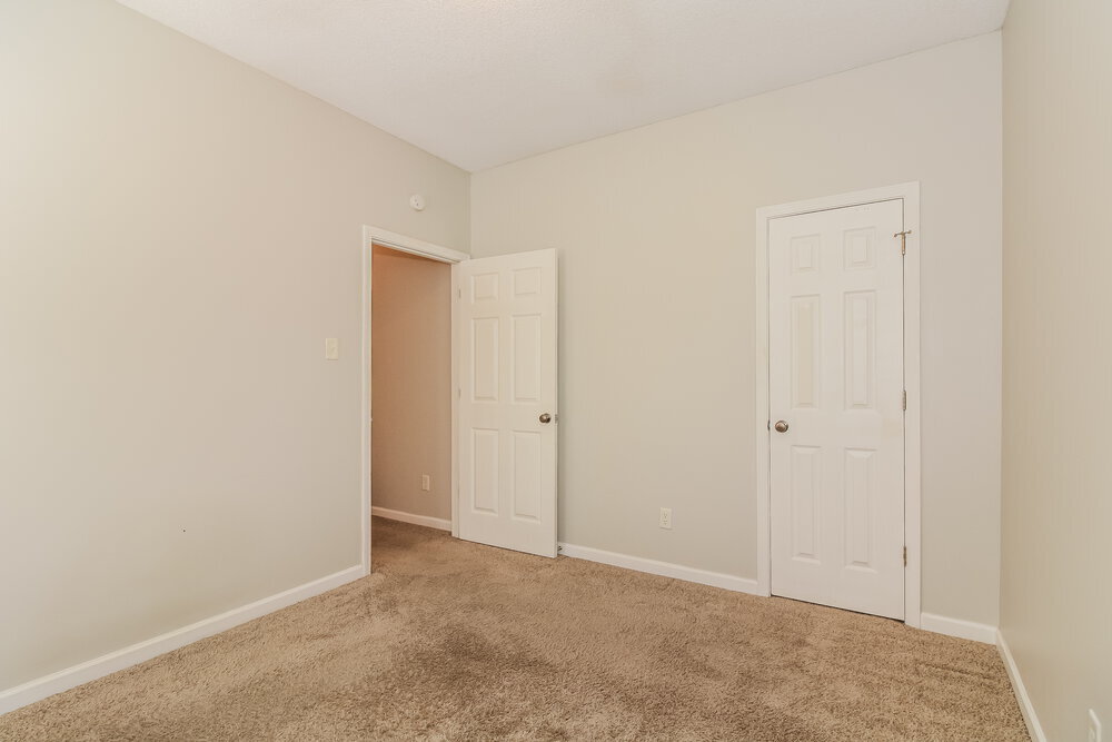 Building Photo - 8696 Eagle View Dr