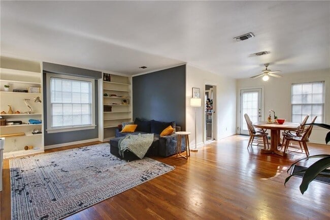 Building Photo - 2831 Pearl St