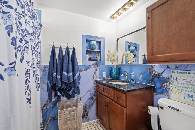 Building Photo - 7021 Sonata Dr