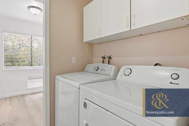 Building Photo - 916 Beach Park Blvd